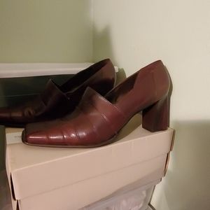 Women's shoes